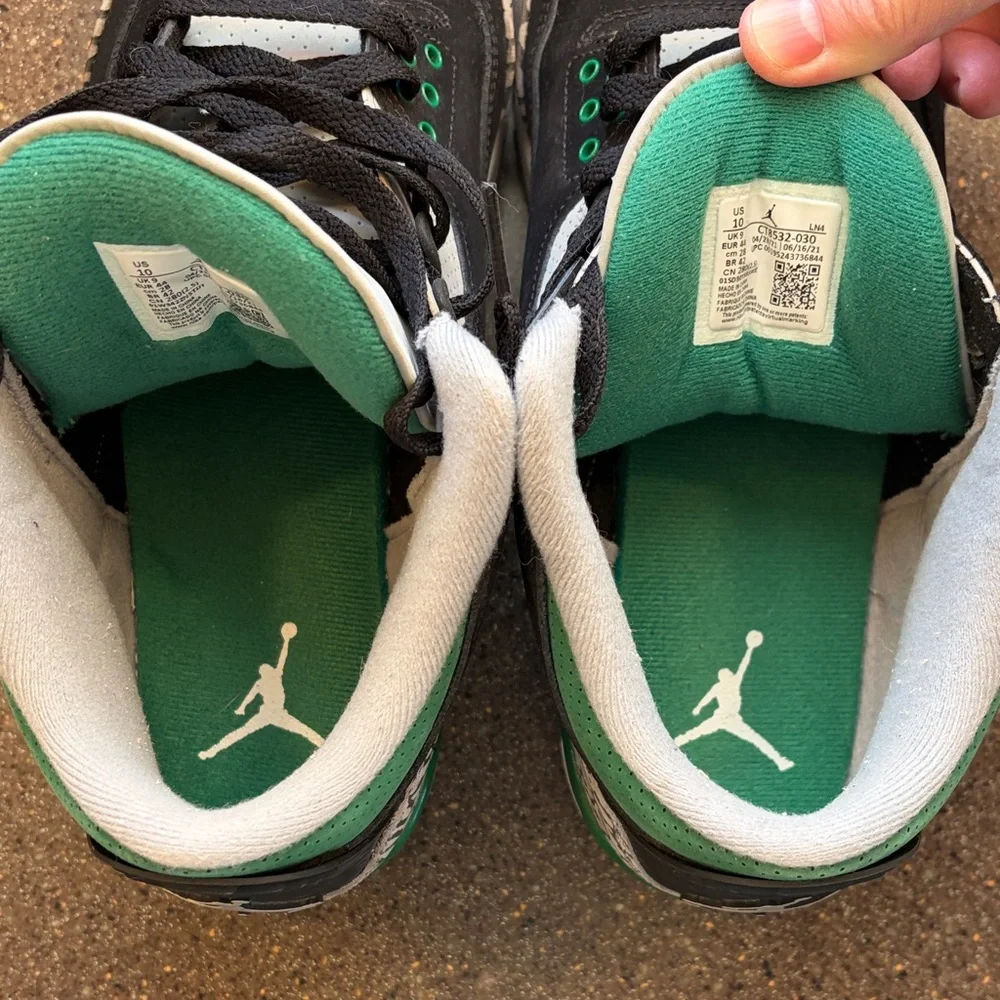 Jordan basketball Shoes Black and Green - Picture 5 of 8